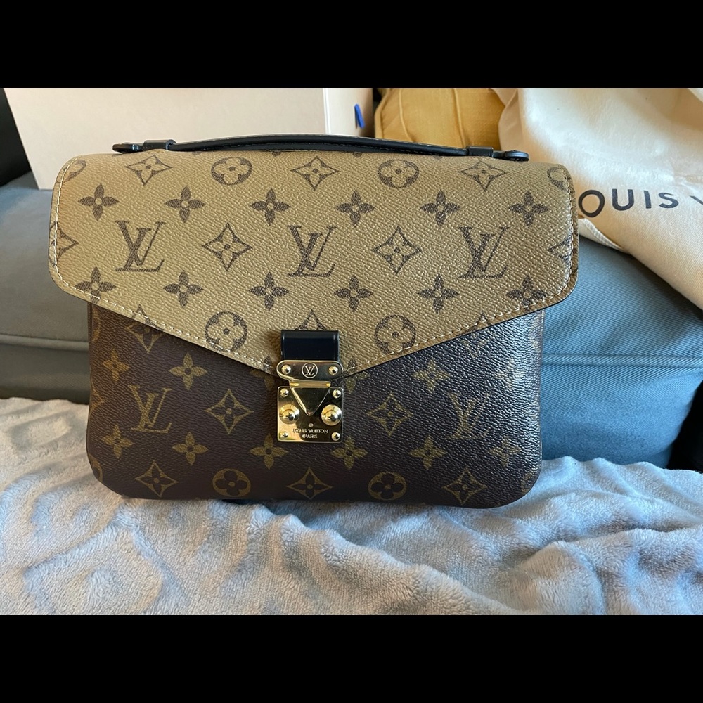 Louis Vitton Pochette Métis Reverse